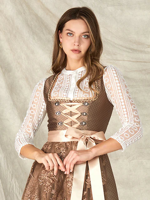 Elegance and tradition: Dirndls in blue-brown, brown-gold, beige-brown and brown