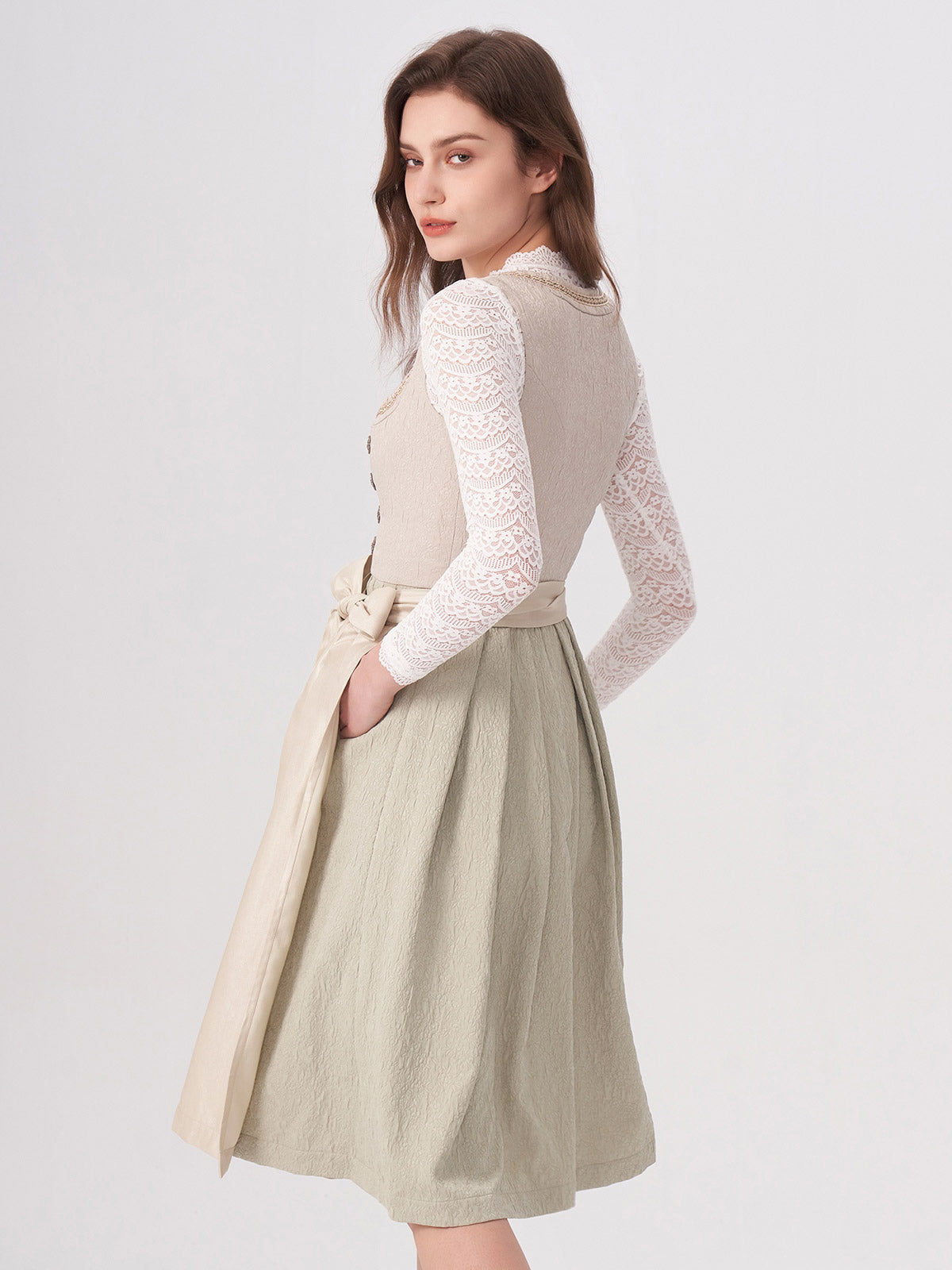 Schön im Dirndl: Schnelles Erlernen des Dirndl-Stils