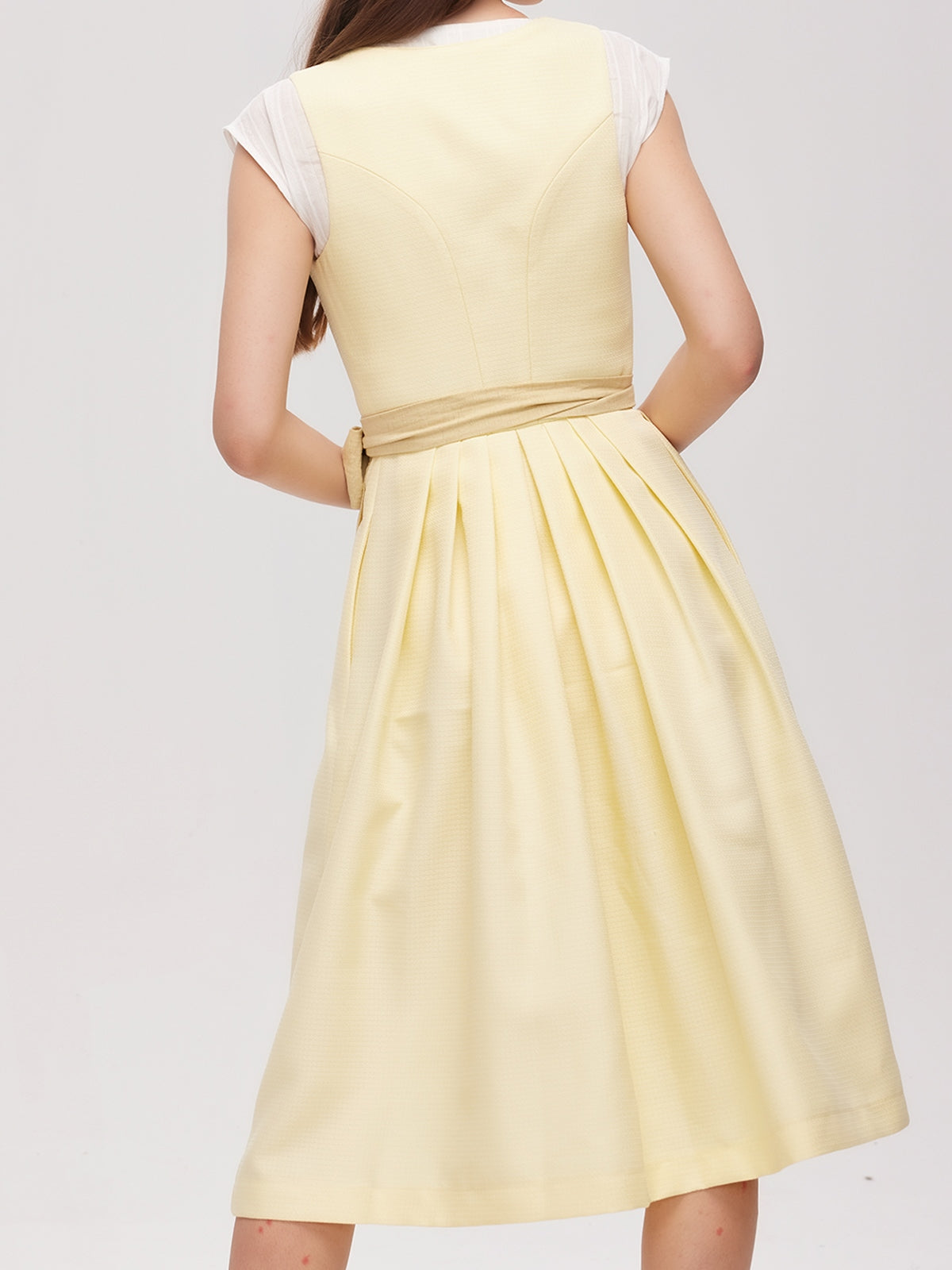 Tradition trifft Moderne: Stylische Dirndl-Looks für das perfekte Oktoberfest-Outfit