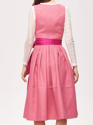 The perfect dirndl styling: How to harmoniously round off your look