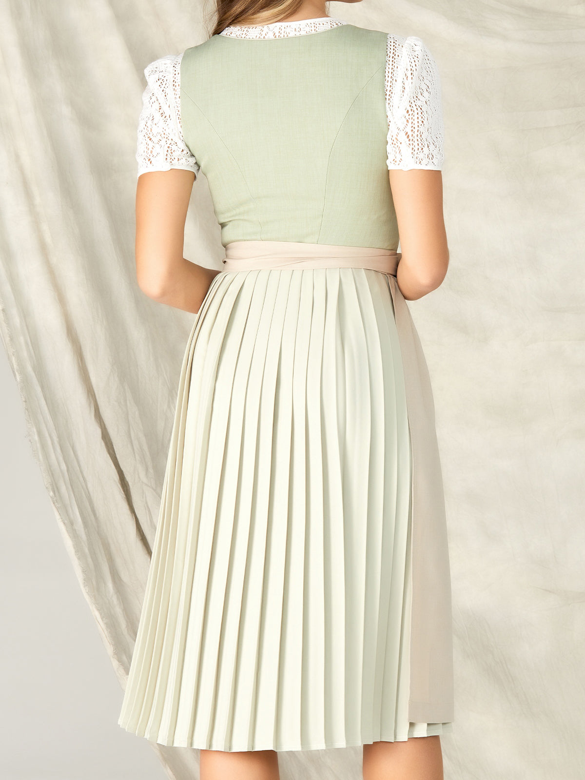 Green Buttons Straight Neck Dirndl Oia 