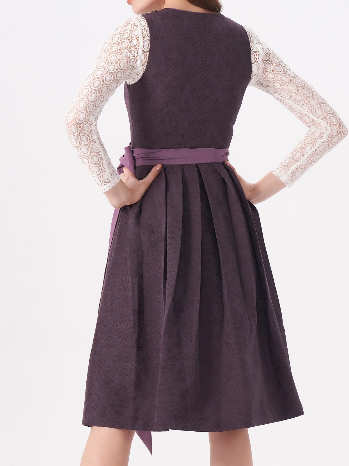 Dirndl In Lila Mit Gemustertes Akela