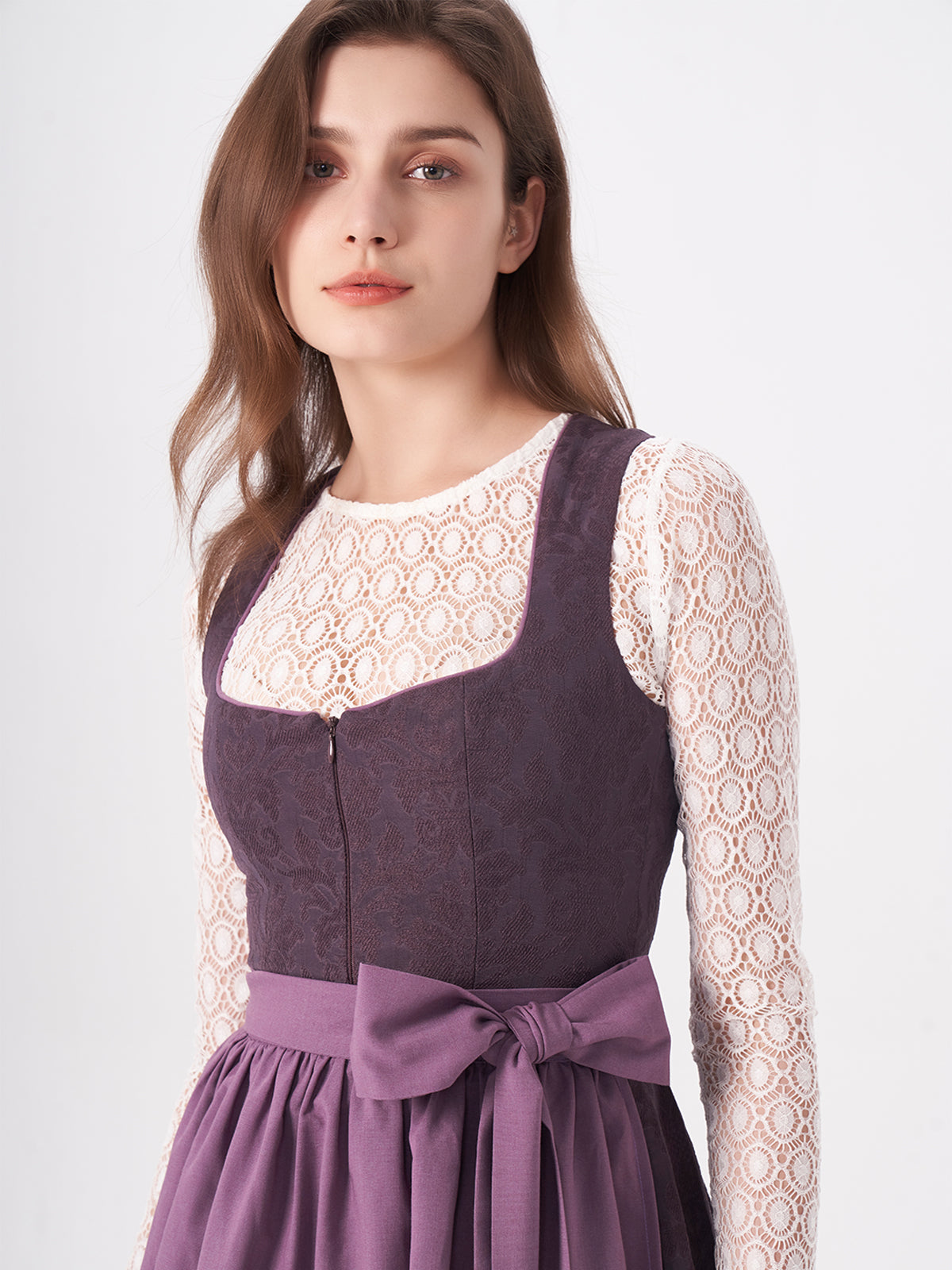 Dirndl In Lila Mit Gemustertes Akela