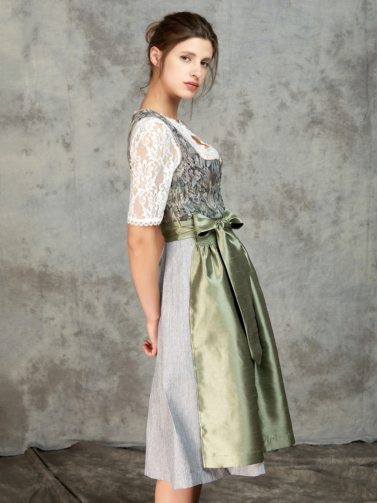 Grün Floralem Muster Dirndl Bianca