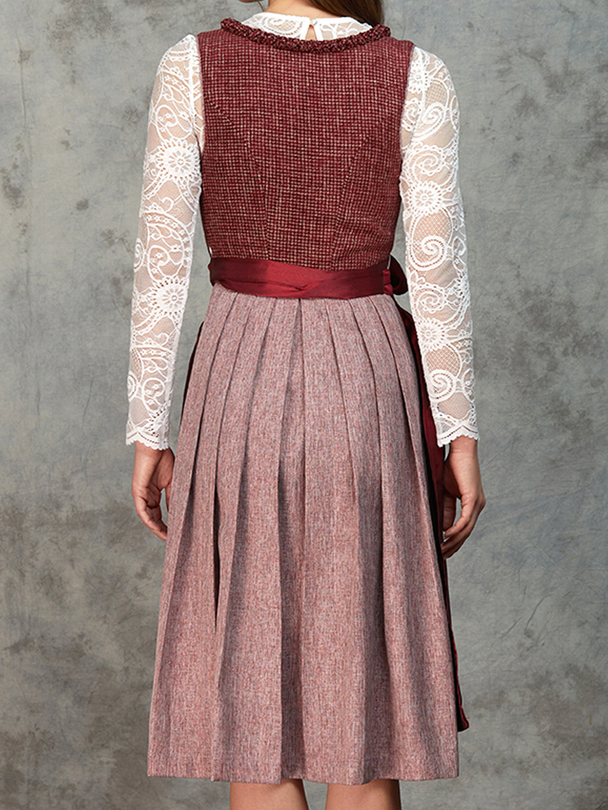 White high-necked dirndl blouse made of lace Morina 