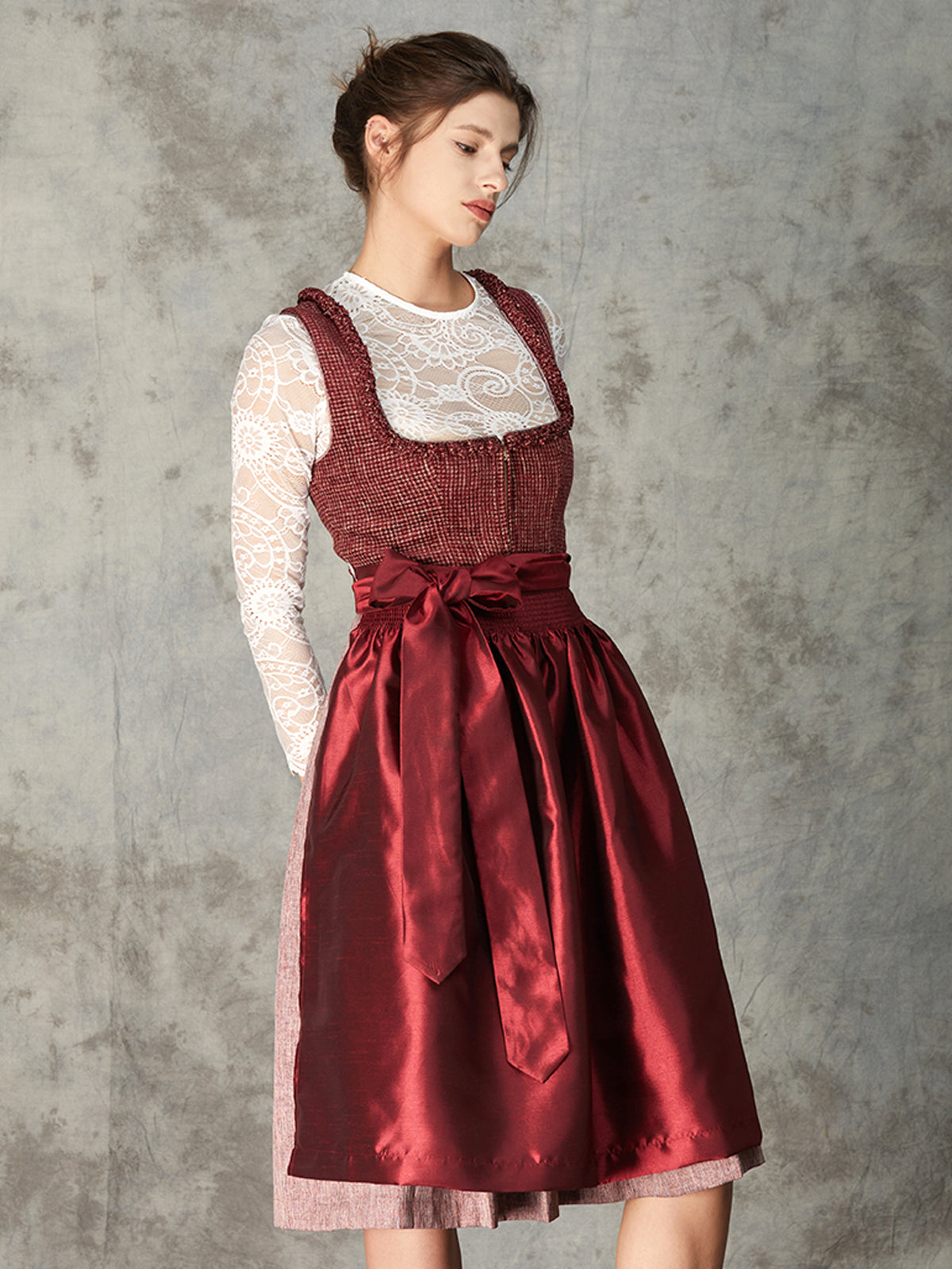 White high-necked dirndl blouse made of lace Morina 